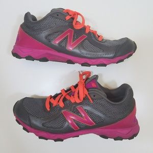 NEW BALANCE 520 Athletic Running Sneakers 7.5